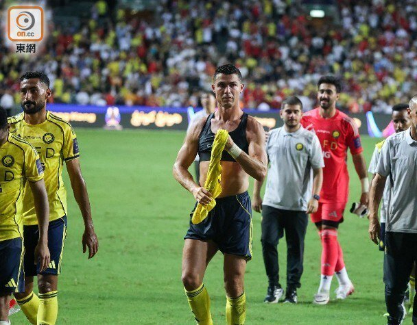 澳门自古以来以其独特的地理位置和丰富的文化魅力吸引着无数人的目光。随着时代的发展,澳门这座美丽的城市也在不断地焕发新的活力。本文将围绕澳门、新澳门六肖这一主题展开,探讨澳门未来的发展前景和文化魅力。,澳门魅力揭秘,新澳门六肖与未来发展展望