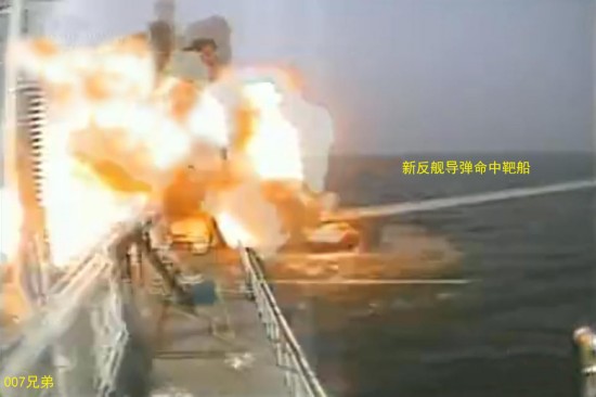 鹰击长空,导弹威力震撼——鹰击18导弹的威力解析,鹰击长空,导弹震撼威力揭秘,鹰击18导弹深度解析