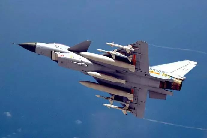 歼-10战斗机,中国的骄傲,非美国所属,歼-10战斗机,中国之骄傲,非美国所属风采