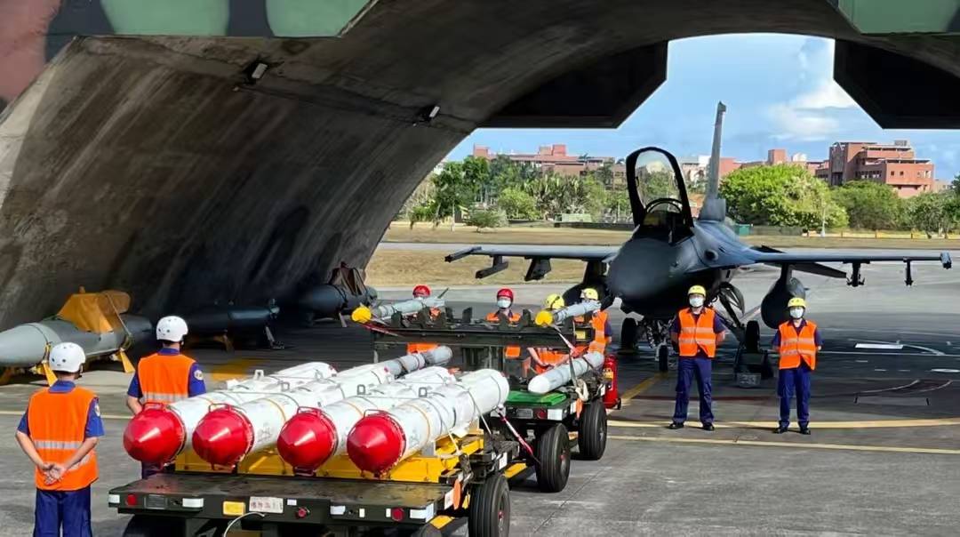 美国援助中国的武器,历史、现状与影响分析,美国援助中国的武器,历史演变与影响分析