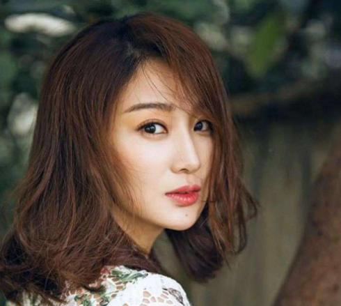 中国女特种兵在战场上的非凡勇气,生与死的边缘与生命的奇迹,中国女特种兵,战场上的勇气与生死边缘的生命奇迹