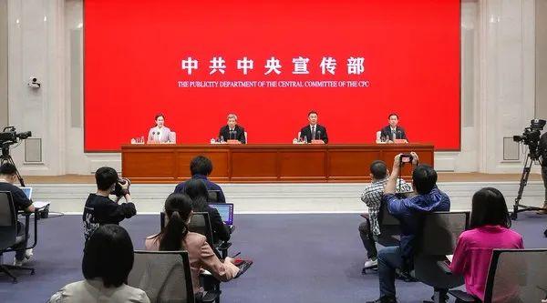 新闻摘抄，科技巨头引领未来，人工智能发展迈入新阶段，科技巨头引领未来，人工智能迈入新阶段发展