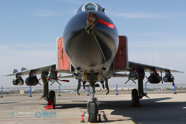 歼-10C新改型露面,揭示中国空军现代化进程的显著成果,歼-10C新改型亮相,展现中国空军现代化飞跃成果