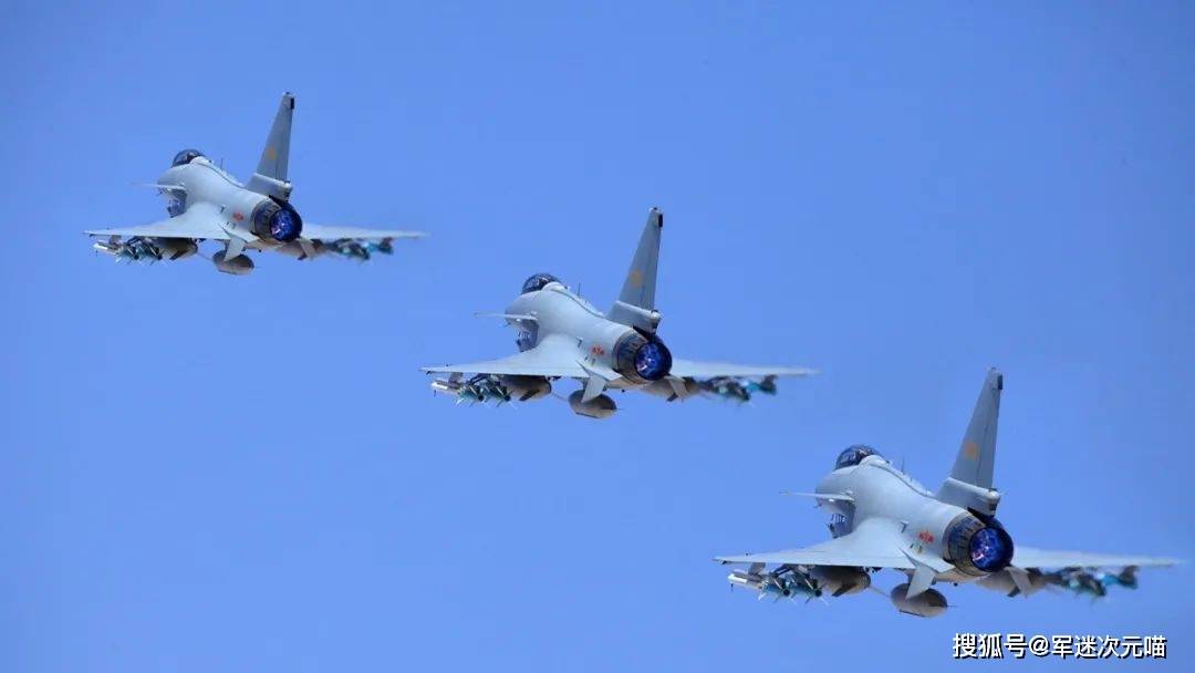 揭秘F-16战斗机的推力之谜，多少吨？，揭秘F-16战斗机推力之谜，推力究竟有多少吨？