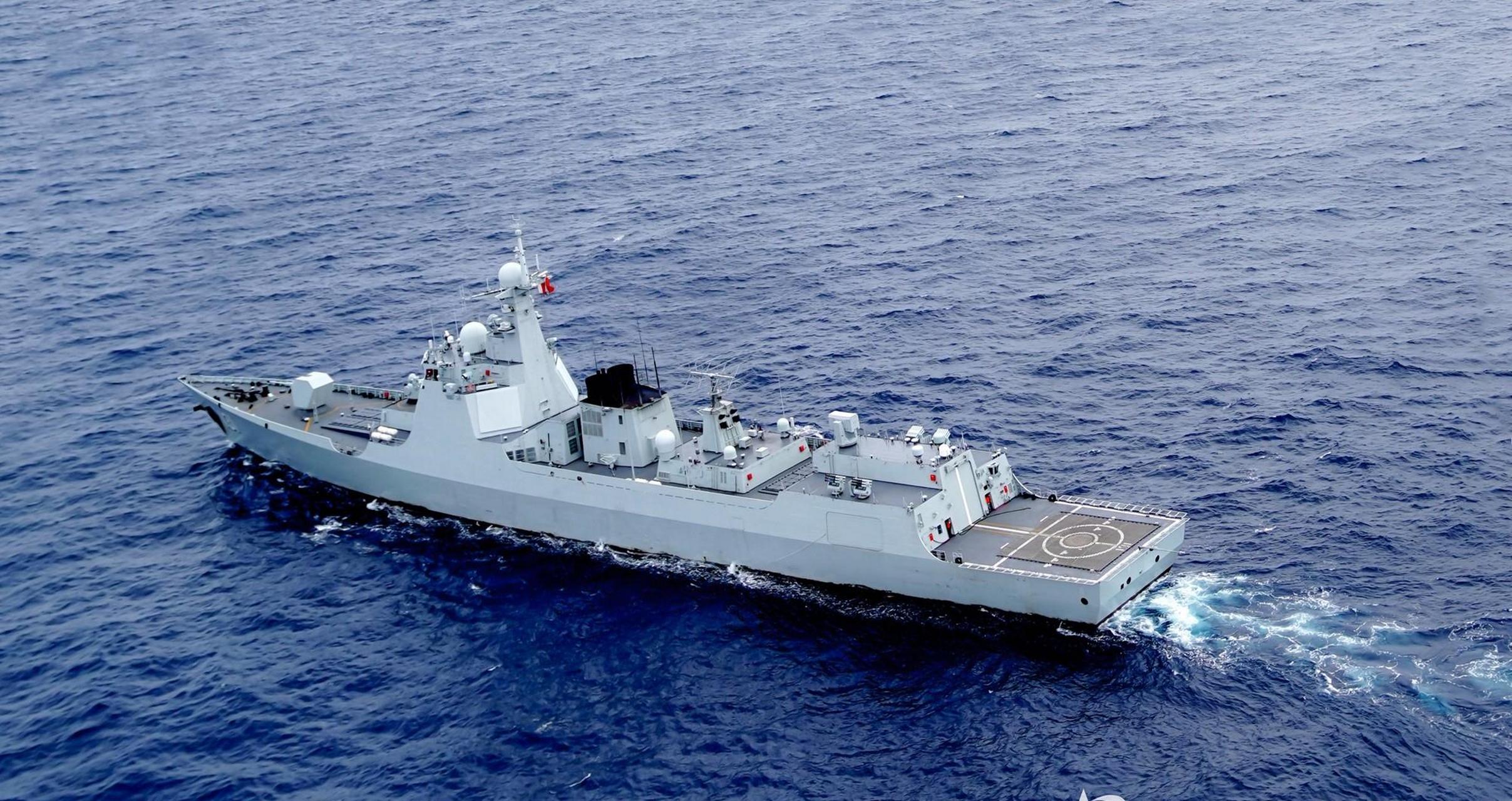 中国海军的骄傲,051C型导弹驱逐舰与052型驱逐舰的协同作战能力,中国海军的骄傲,051C与052型驱逐舰协同作战能力揭秘