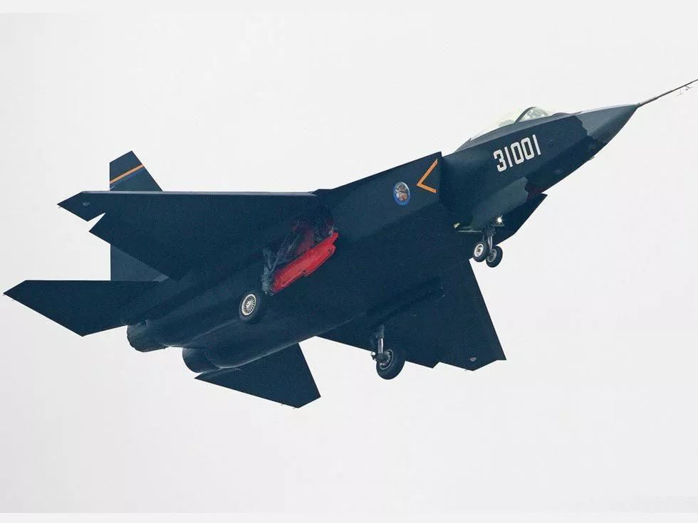 中国鹘鹰战机，空中雄鹰，展翅翱翔，中国鹘鹰战机，空中雄鹰展翅翱翔