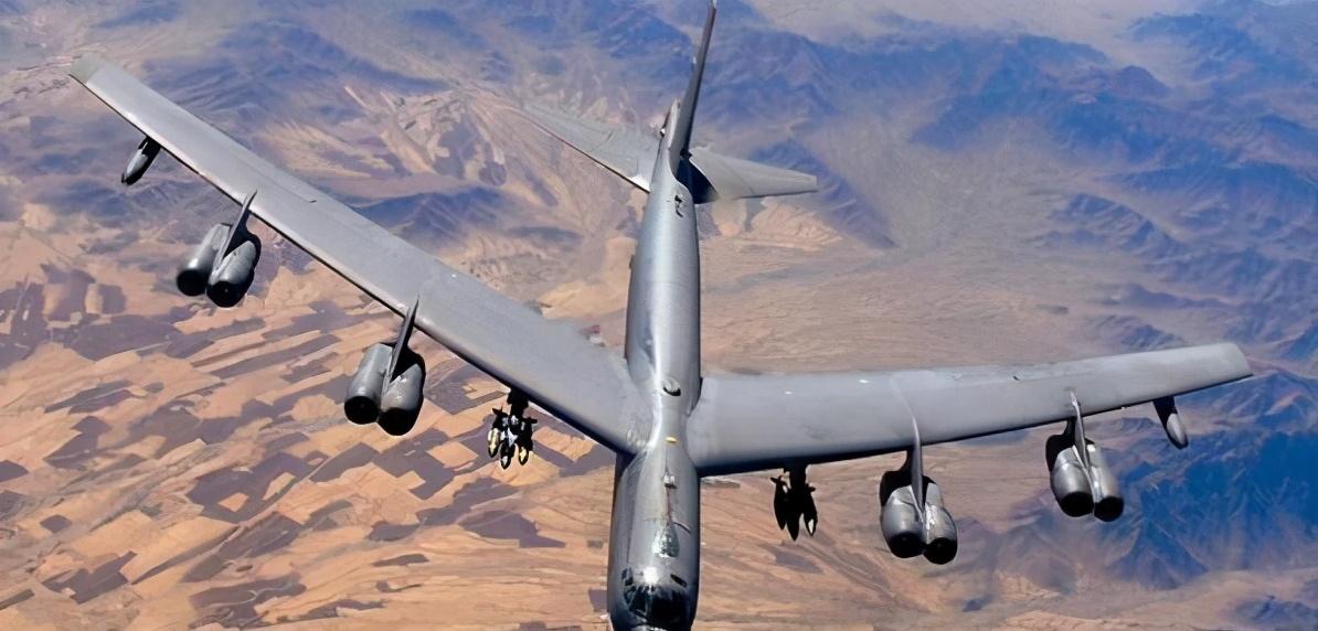 歼八战斗机,空中加油的卓越能力,歼八战斗机,空中加油的空中力量之巅