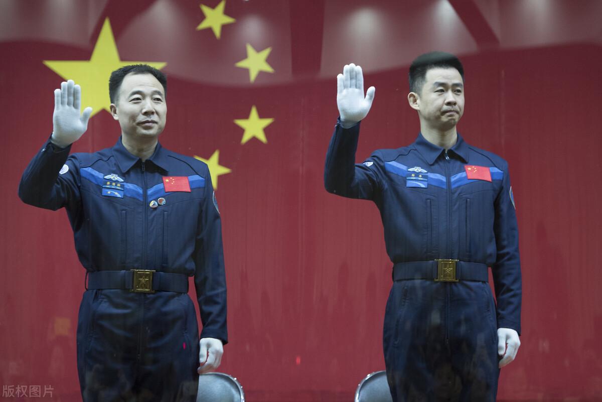 普通人能获得八一勋章吗,解析八一勋章的授予背景与条件,普通人能否获得八一勋章?八一勋章授予背景与条件解析