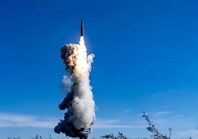 东风41洲际导弹爆炸威力，揭示现代战略武器的巨大威力，东风41洲际导弹爆炸威力揭秘，现代战略武器的震撼力量展示