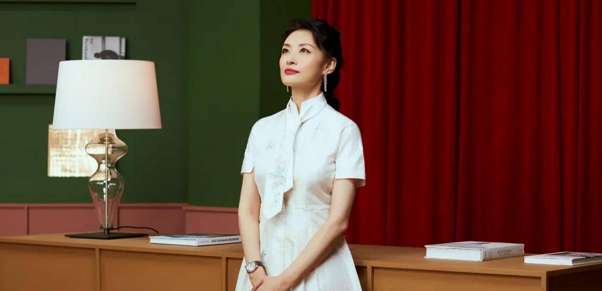 军事频道女主持人丁丽的独特魅力与影响力，丁丽，军事频道女主持人的独特魅力与广泛影响力