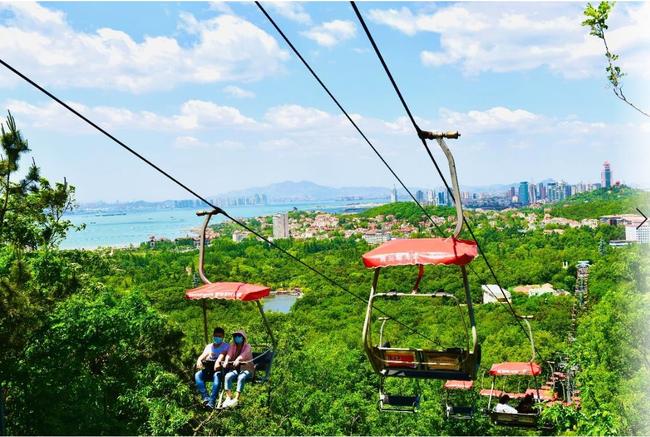 祁发宝佩戴六排勋表亮相,荣耀与担当的象征,祁发宝佩戴六排勋表展现荣耀与担当的象征