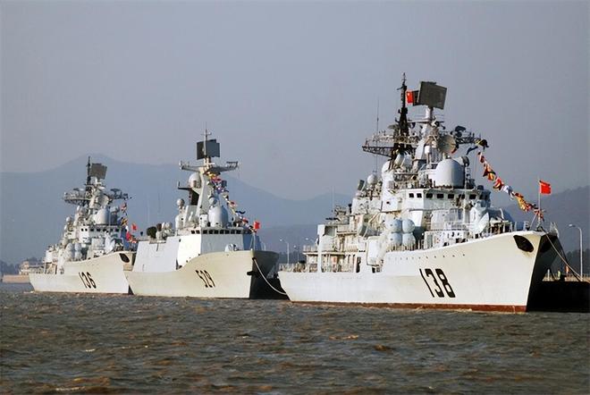 中国海军舰队首次出国访问胜利结束，深化友谊与合作的重要里程碑，中国海军舰队首次出国访问圆满落幕，友谊与合作的里程碑事件