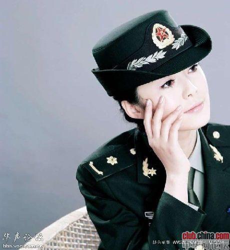 中国女兵最漂亮的照片大全——展现飒爽英姿与坚韧之美,中国女兵飒爽英姿与坚韧之美的照片集锦