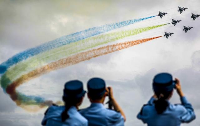 歼-16D电子战机性能深度解析，歼-16D电子战机性能全面解读