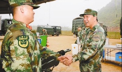 丁晓兵的入党之路与军衔荣耀,丁晓兵,入党之路与军衔荣耀的辉煌历程