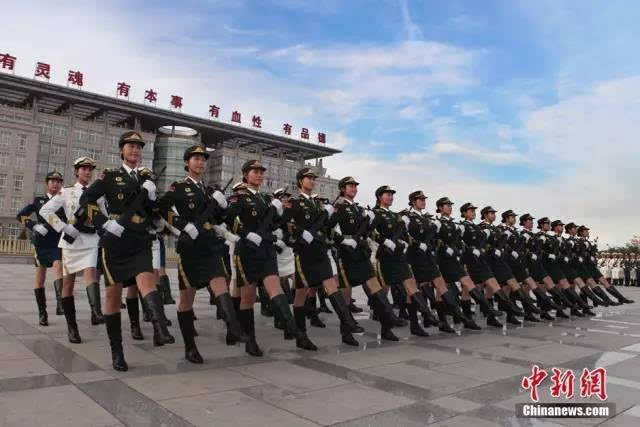 被选中参加阅兵好不好?,参加阅兵体验,荣誉与挑战并存