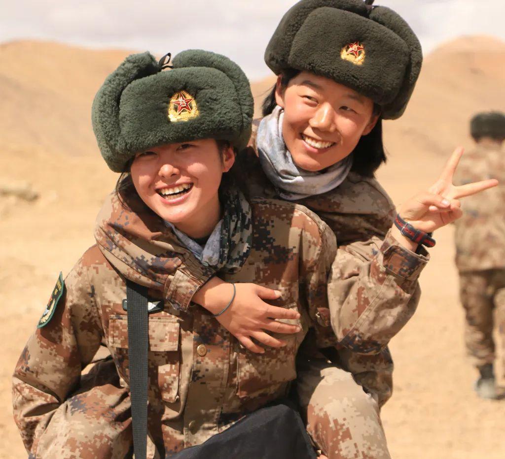 关于中国女兵被抓图片的文章,中国女兵遭遇抓捕事件曝光图片揭秘