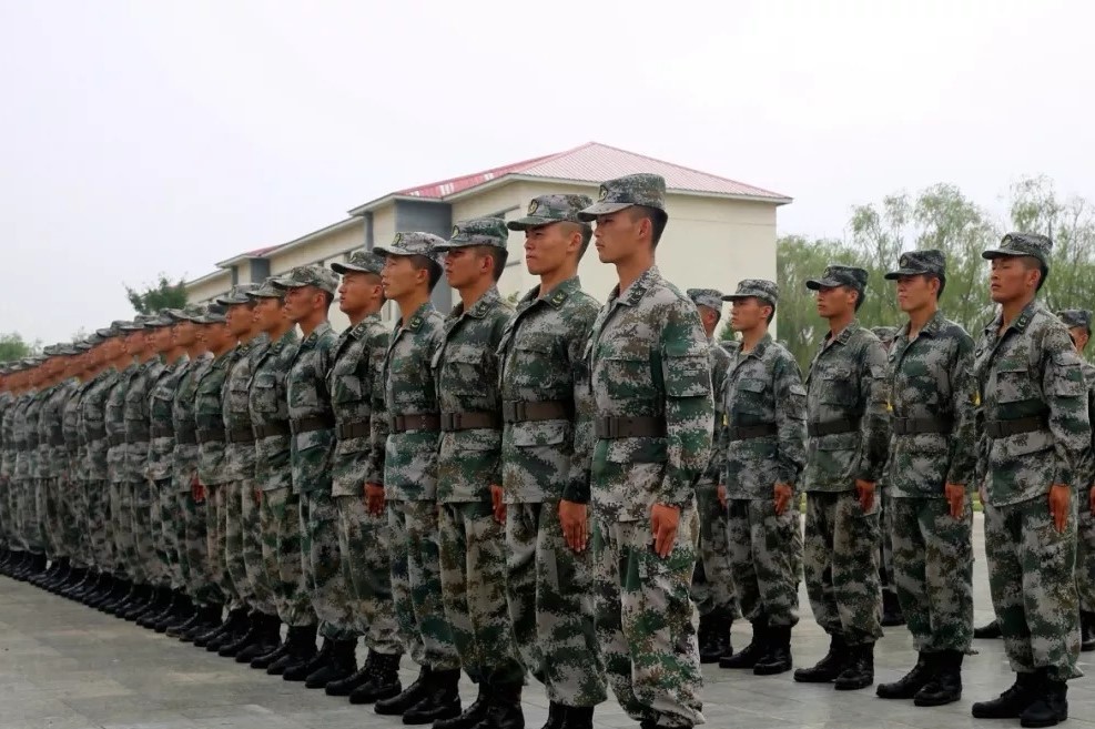 陆军新兵连为何需要六个月,深度探究新兵训练的独特价值,陆军新兵连六个月训练的独特价值与深度探究
