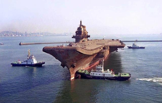 瓦良格号航母的历程与所在之处，瓦良格号航母历程及当前所在位置揭秘