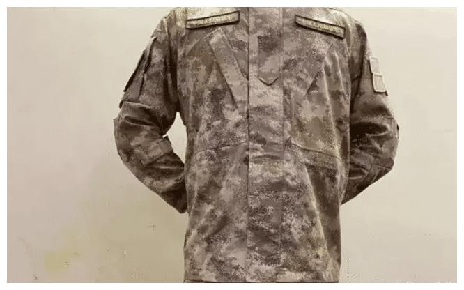 水墨迷彩与星空迷彩,哪一款更胜一筹?,水墨迷彩与星空迷彩,哪款更胜一筹?对比解析