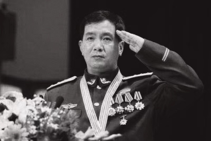 丁晓兵的精神品质,坚韧不拔,永不止步,丁晓兵,坚韧不拔,永不止步的精神典范