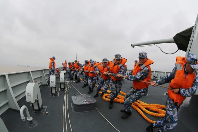 海军上舰，艰苦之旅的背后原因，海军上舰之旅，艰苦之旅的背后探寻