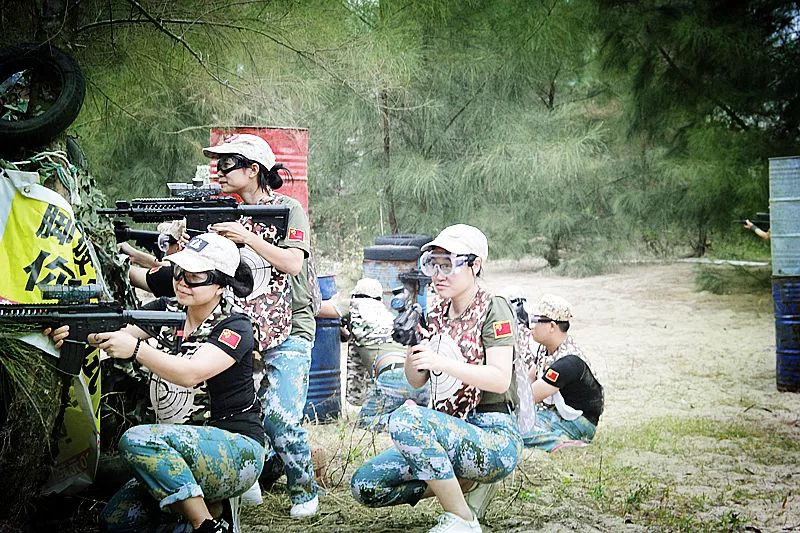 全天候军迷的自我挑战,24小时军迷训练,全天候军迷的自我挑战,24小时极限训练之旅