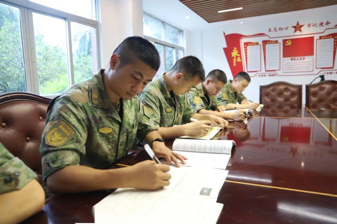 学国防可以从事的工作领域及其重要性，国防教育培养的工作领域与国防事业的重要性分析