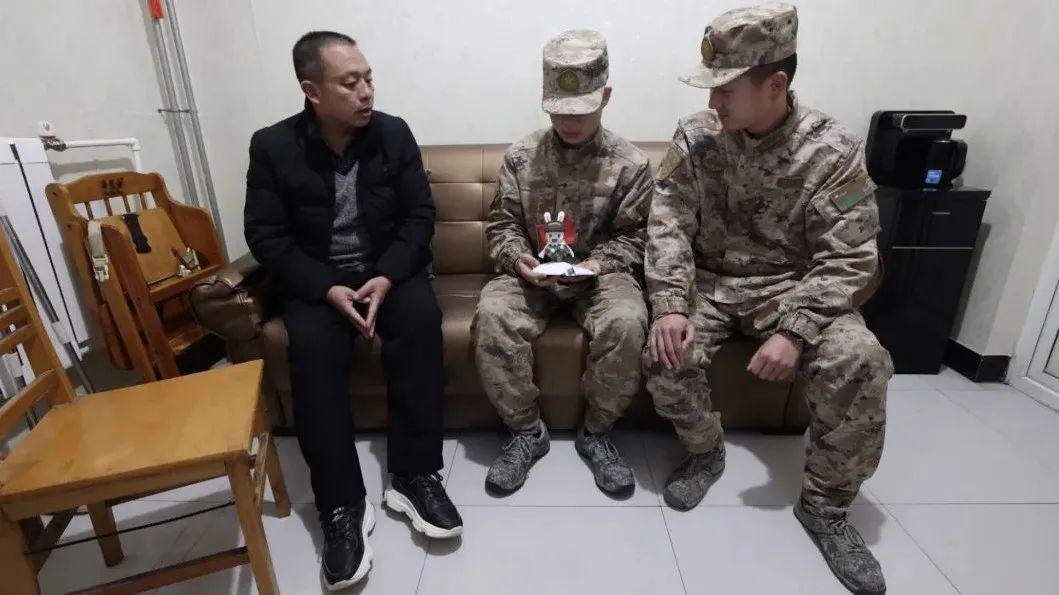 我哥叫肖思远的照片,亲情与记忆的交织,肖思远照片背后的亲情与记忆