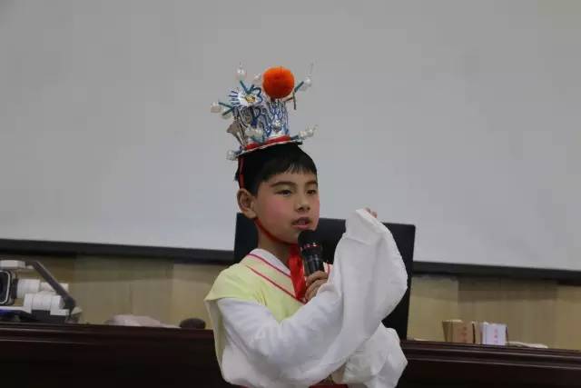 东风41学校校园戏曲小明星——璀璨新星在校园戏曲文化中绽放光彩,东风41学校戏曲小明星,校园戏曲文化中的璀璨新星