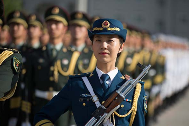 中国女兵为什么不漂亮,深度解析与多元视角探讨,深度解析与多元视角探讨,中国女兵颜值争议背后的真相