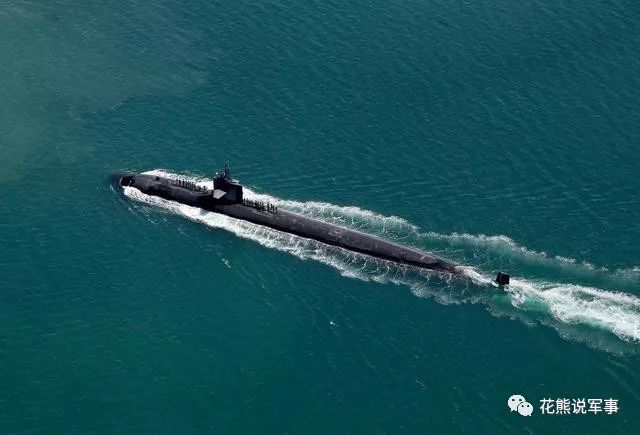 常规潜艇与核潜艇,两种潜艇类型的区别,常规潜艇与核潜艇,类型差异解析