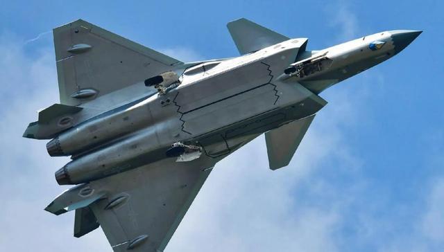 中国歼击机歼-20的数量与影响分析,中国歼-20战机数量及影响力深度解析