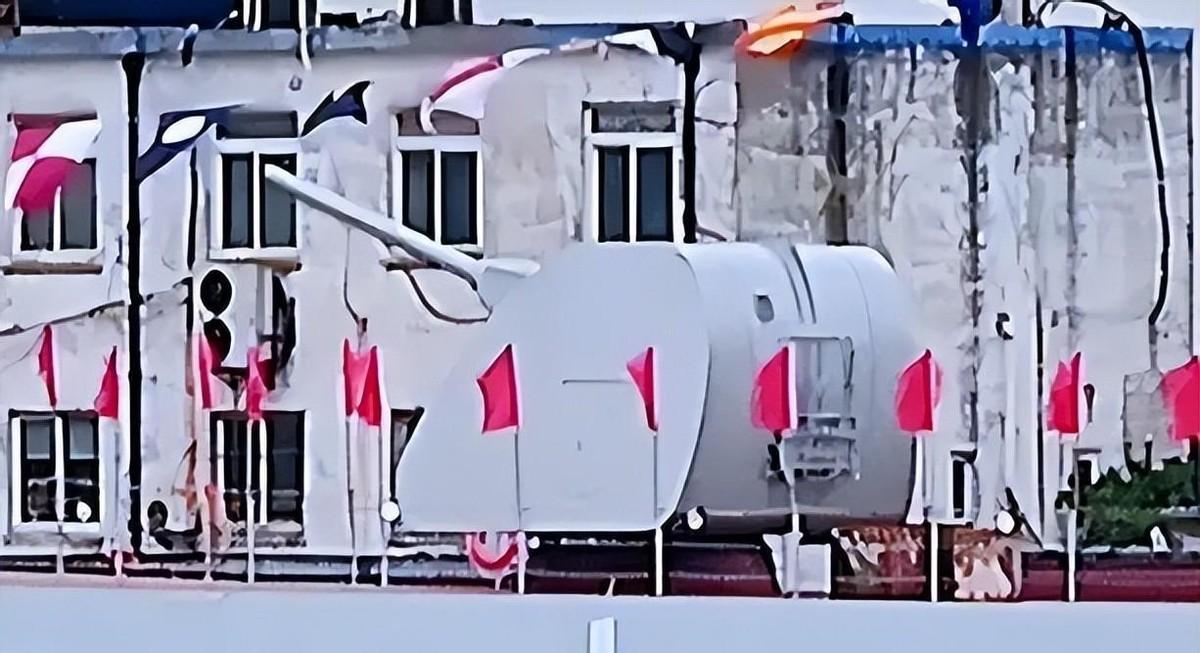 探索与革新,052B型驱逐舰的中改之路,探索与革新,中国海军052B型驱逐舰的中改之路揭秘