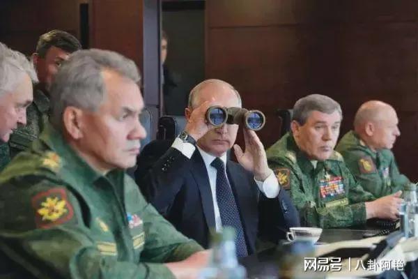 军官工资一年有40万吗?——深度探讨与解析,深度探讨解析,军官工资能否达到一年40万?