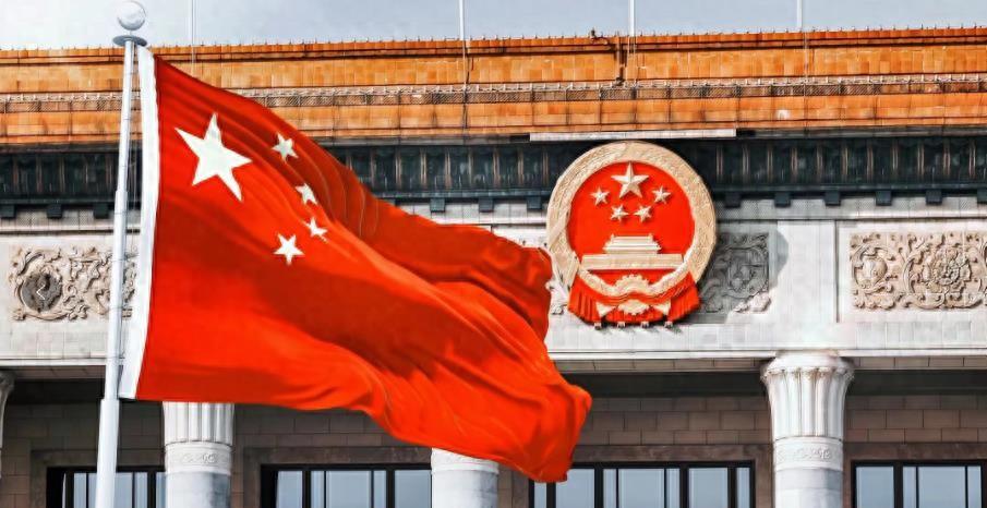 火箭炮的特点，威力与精准性的完美结合，火箭炮，威力与精准性的完美结合特点解析