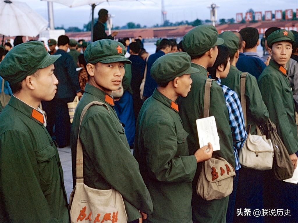 常服军大衣,一种荣耀的象征与时代的印记,常服军大衣,荣耀的象征与时代的印记