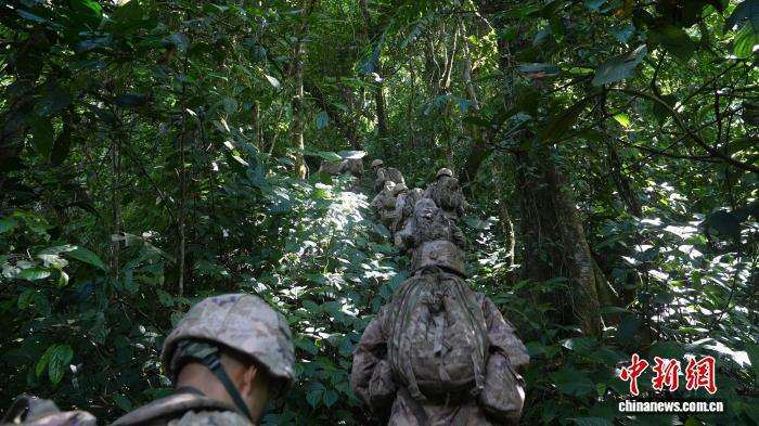 祁宝山边防官兵,守护边疆的英勇战士,祁宝山边防官兵,边疆的英勇守护者