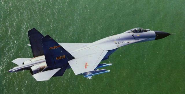 歼-11B与苏-30，两款战斗机的性能对比与评估，歼-11B与苏-30战斗机性能对比及评估