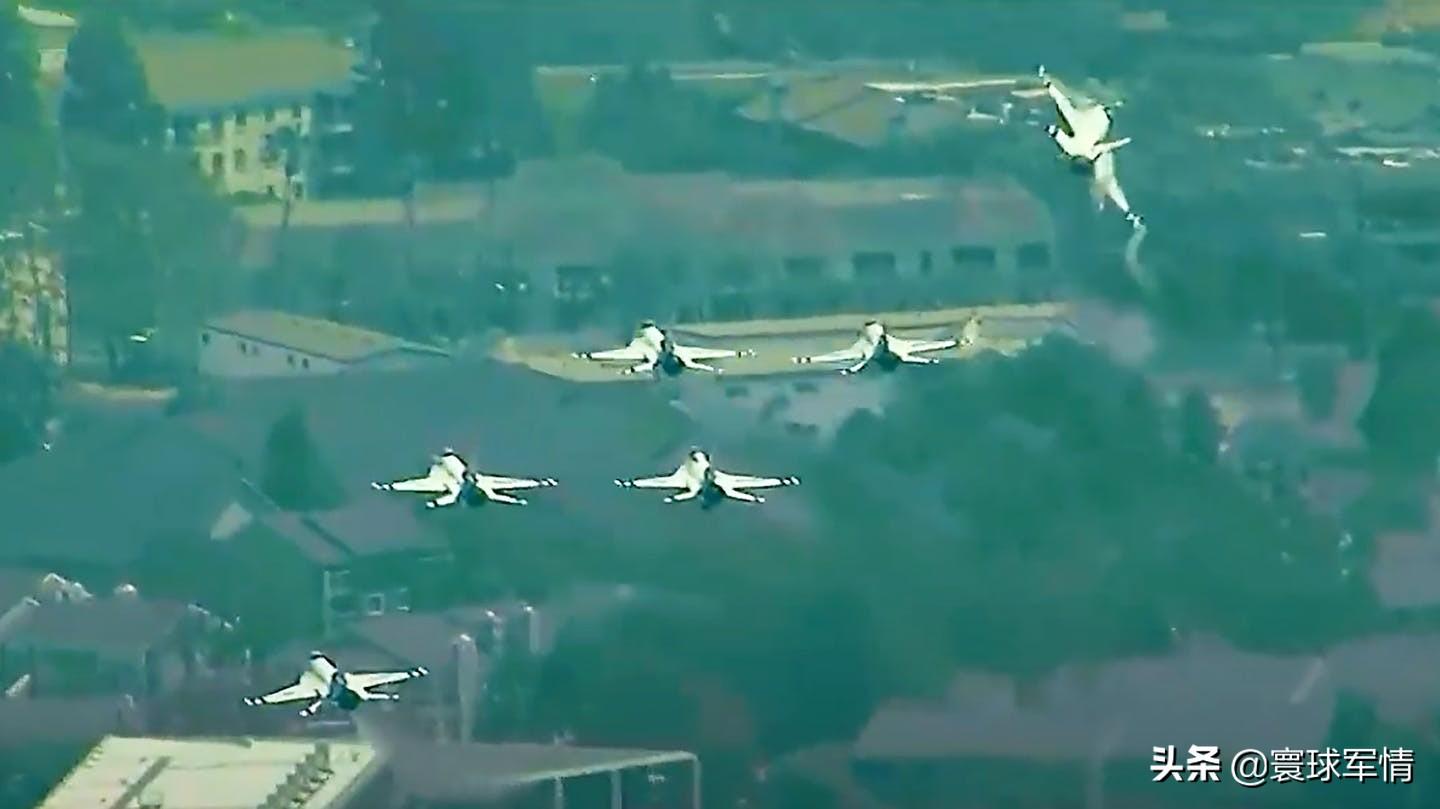 中国专家对飞机失事事件的深度解析与反思,中国专家深度解析飞机失事事件并引发反思