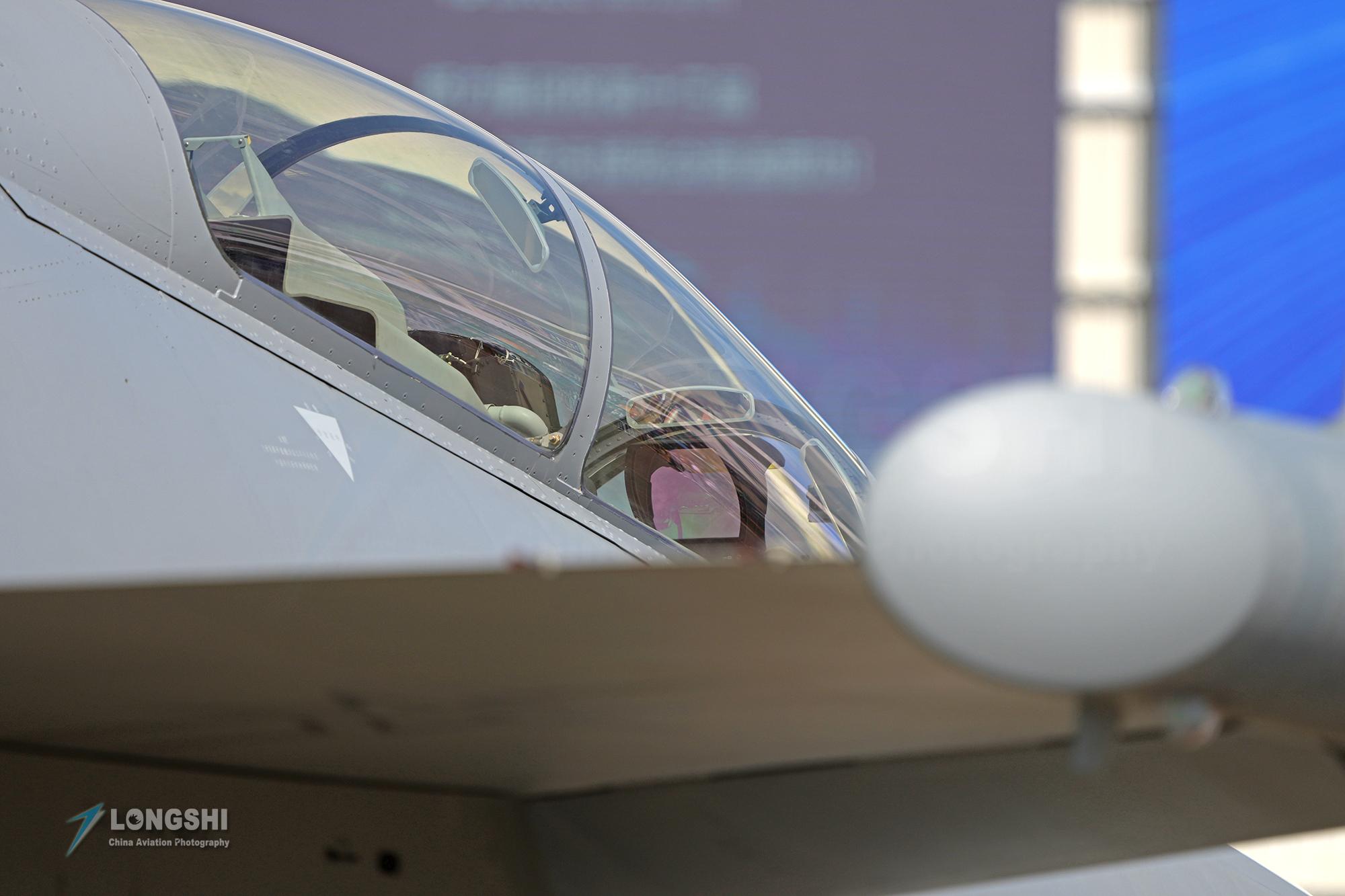 歼-16战机战斗，空中力量的卓越表现，歼-16战机卓越空中战斗表现，展现空中力量风采