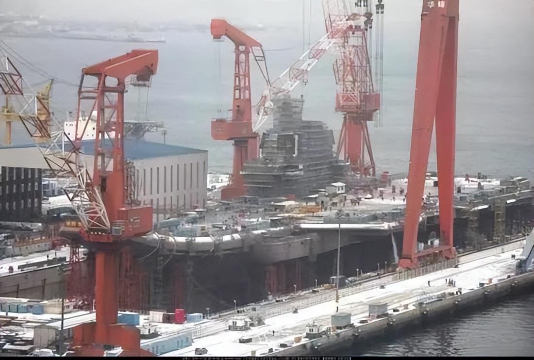 瓦良格号航母的由来简介，瓦良格号航母，由来简介与历程概述