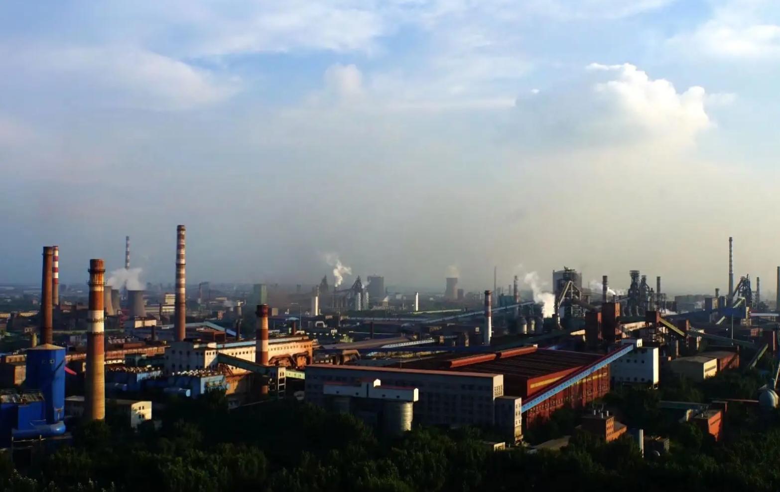 辽宁舰第一任舰长和政委,英勇领航,铸就国威,辽宁舰首任舰长与政委,英勇领航,彰显国威