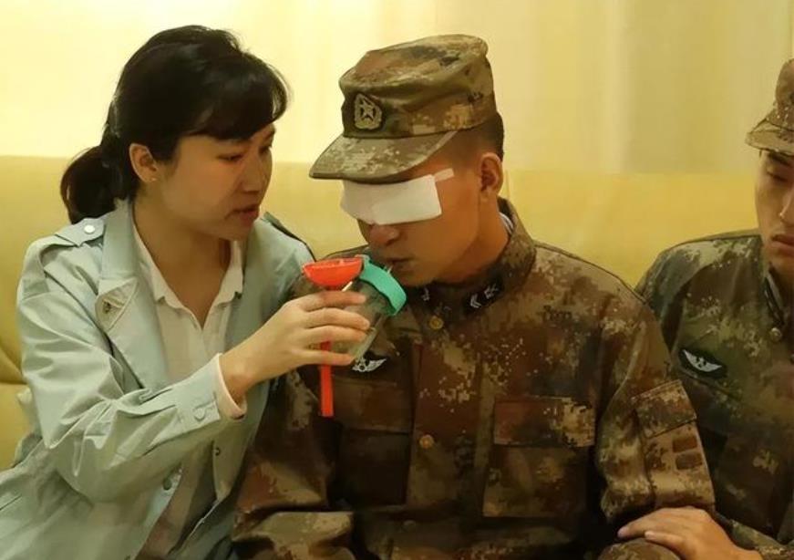 共和国勋章,致敬人民英雄,共和国勋章,致敬英雄,致敬人民英雄