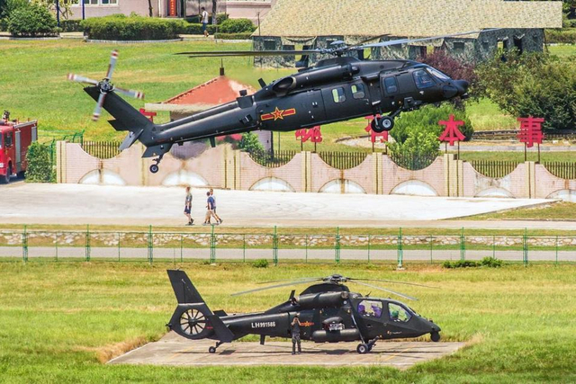 揭秘全球十大吨级直升机系列及其特点,全球十大吨级直升机系列深度解析,性能与特点揭秘