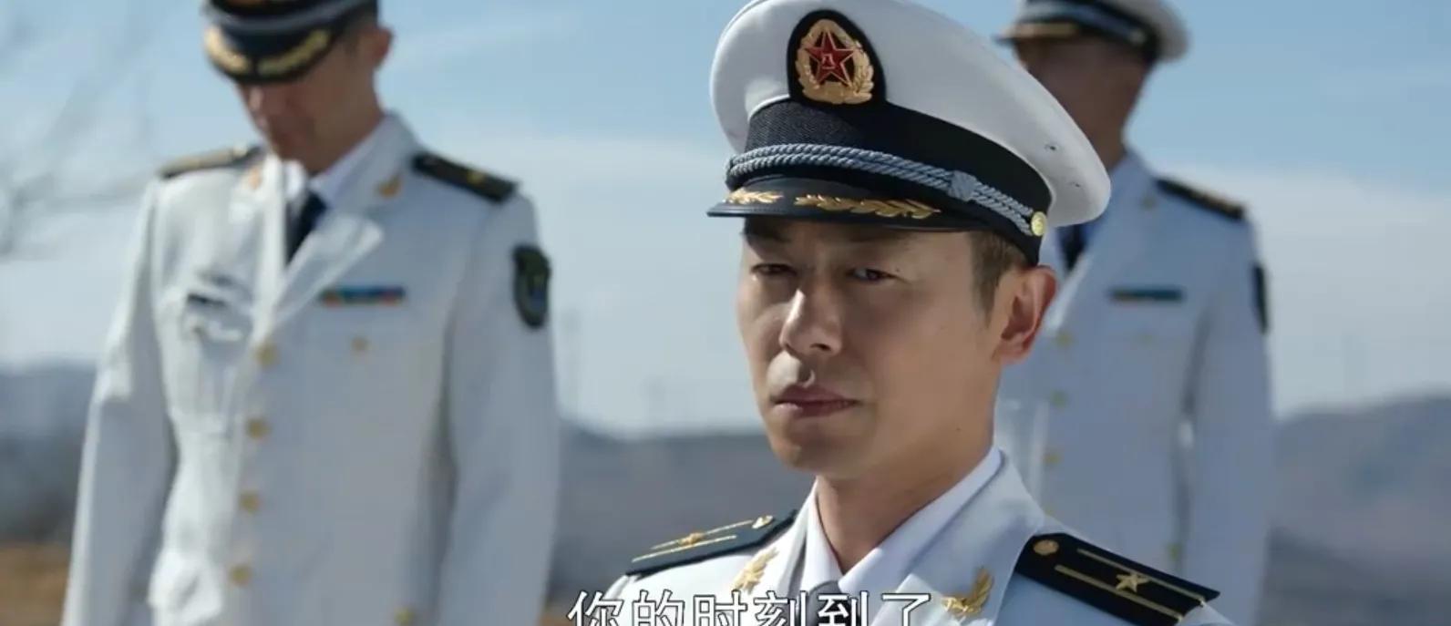 新款军装2024,科技、实用与时尚的结合,新款军装2024,科技、实用与时尚的完美结合