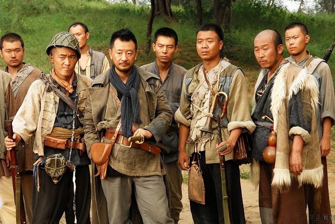 把手榴弹放进裤裆里的电视剧，一种戏剧化的冲突与反思，裤裆藏手榴弹，戏剧化的冲突与反思