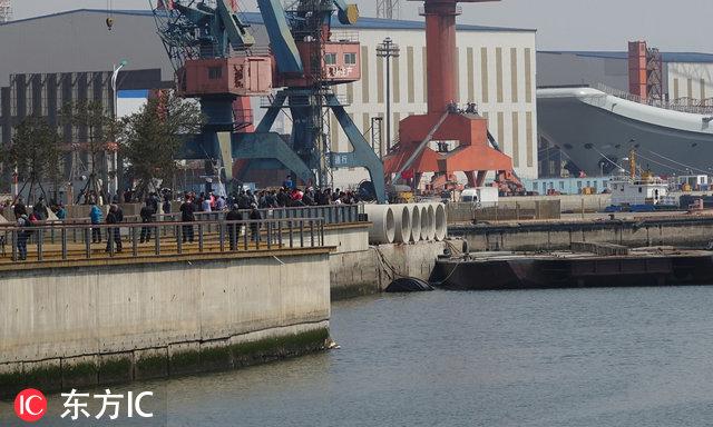 首艘国产航母交付海军视频,国家实力的象征与民族自豪的彰显,首艘国产航母交付海军,国家实力与民族自豪的里程碑