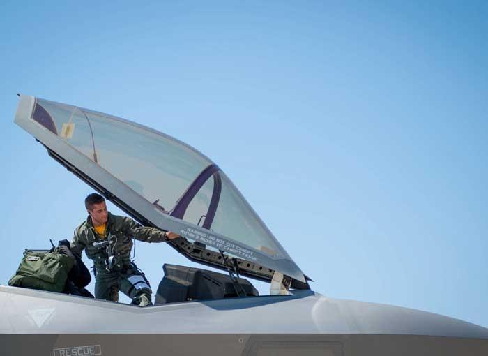 空军33个师一览表图片，揭示中国空军力量的壮丽画卷，中国空军力量全景展示，33个师一览表图片揭秘壮丽画卷