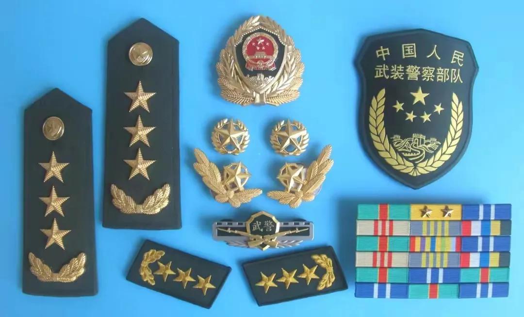 现役武警春秋常服图片,展现时代风采与荣耀,现役武警春秋常服展现时代风采与荣耀图片欣赏